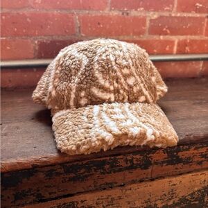 Patrick Church - Textured Teddy Sherpa Baseball Cap - Camel & Cream